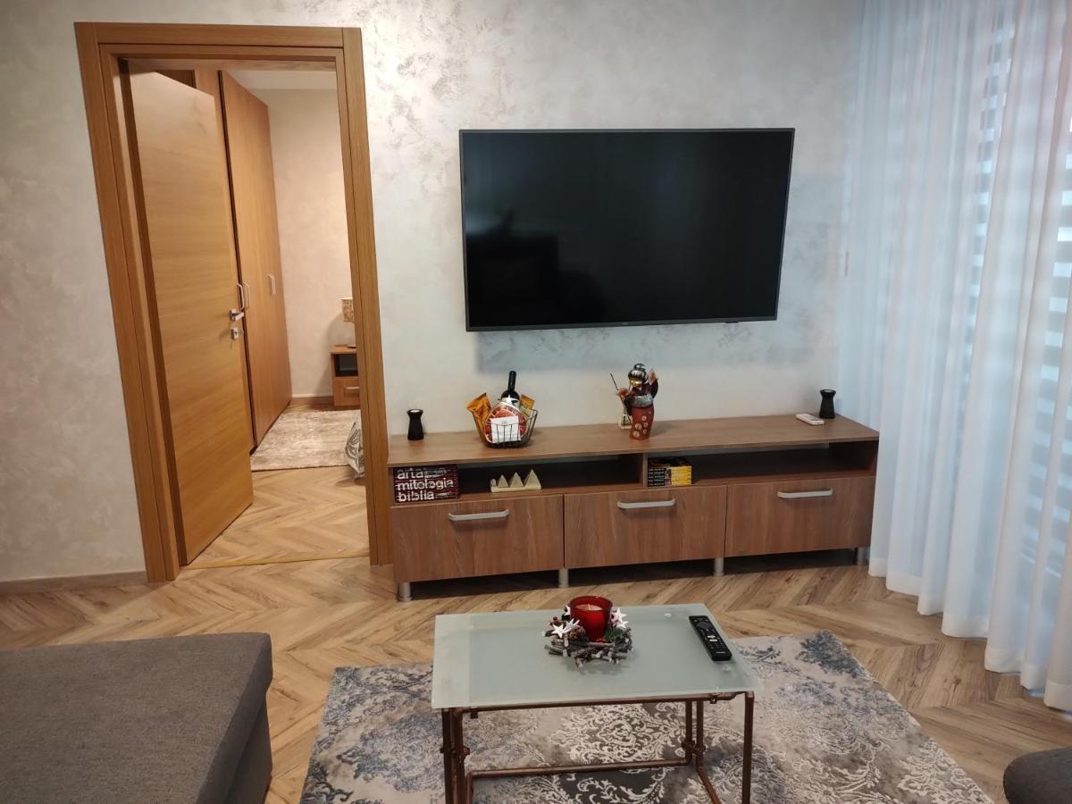 Decebal Premium Confort Craiova Eksteriør billede